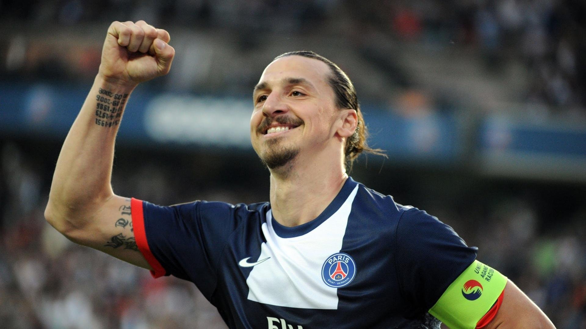 意甲球迷组织活跃，现场助威声震云霄，意甲 足球